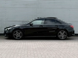 Mercedes-Benz A-Klasse Mercedes-Benz A-klasse 200 AMG Panoramadak Camera LED DAB Widescreen Apple CarPlay/Android Auto Night Pakket Stoelverwarming - afbeelding nr 7