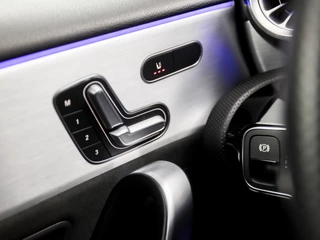 Mercedes-Benz A-Klasse 218Pk Automaat (SCHUIFDAK, APPLE CARPLAY, SFEERVERLICHTING, MEMORY SEATS, CAMERA, BURMESTER, LEDER/ALCANTARA, ADAPTIVE CRUISE, GETINT GLAS, NIEUWSTAT) - afbeelding nr 14