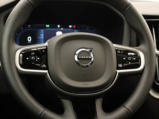 Volvo XC60 Volvo XC60 T6 PLUG-IN HYBRID PLUS DARK SCHUIFDAK CAMERA HARMAN KARDON ACC B - afbeelding nr 32