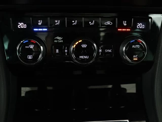 Škoda Superb Skoda Superb 1.4 TSI iV Laurin & Klement | Panoramadak |  Stoelventilatie | Leder | 360 camera | Trekhaak | Massage | Adaptive cruise | Canton Sound | Virtual Cockpit | Carplay | 19'' lichtmetalen velgen | PHEV - afbeelding nr 33