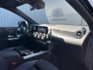 Mercedes-Benz B-Klasse Mercedes-Benz B-Klasse B 220 AMG Nightpakket 1e eig. Camera LED Navi Widescreen Sfeerlicht - afbeelding nr 5