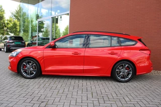 Ford Focus Ford Focus Wagon 1.5 EcoBoost 182 PK ST Line Business | LED | Winterpack | BLIS | Adaptieve Cruise Control | Camera | Electrische achterklep | Headup Display | DAB | Leder/Stof | 50DKM! - afbeelding nr 2