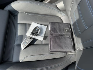 BMW 3 Serie BMW 3 Serie Touring 330e xDrive M-Sport | Pilot assist | Pano | H&K | Laser | Leer | - afbeelding nr 56