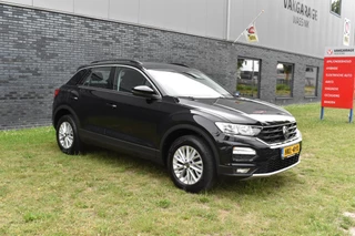 Volkswagen T-Roc Volkswagen T-Roc 1.5 TSI Style Business Trekhaak Navi Carplay stoel/stuur verwarming el-achterklep - afbeelding nr 16