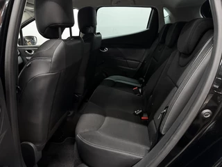 Renault Clio Renault Clio 0.9 TCe Limited / Cruise / Airco / Navigatie - afbeelding nr 17