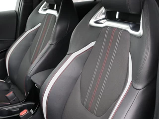 Toyota Corolla Toyota Corolla 1.8 Hybrid GR-Sport | Trekhaak | Stoelverwarming |  Adaptive cruise | Camera | Carplay | Sportstoelen | Full LED | Park Assist | Keyless - afbeelding nr 6