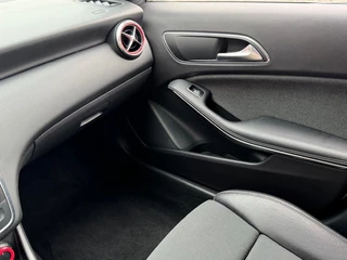 Mercedes-Benz A-Klasse Mercedes-Benz A-Klasse A180 NAVI LED LEER CAMERA AIRCO SPORTSTOELEN - afbeelding nr 16