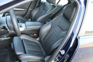 BMW 3 Serie BMW 3-serie 330e eDrive Sport/Shadow/Schuifdak/19inch - afbeelding nr 12
