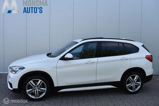 BMW X1 sDrive18i AUT. Sport Alpinweiss Pano Stoelverw. 18" LMV Privacyglass Nette auto!