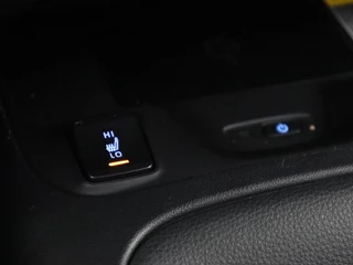 Toyota Corolla Toyota Corolla 1.8 Hybrid GR-Sport | Trekhaak | Stoelverwarming |  Adaptive cruise | Camera | Carplay | Sportstoelen | Full LED | Park Assist | Keyless - afbeelding nr 11