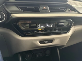 Suzuki Swift Suzuki Swift 1.2 Select Smart Hybrid | Navigatie | Adaptieve Cruise Control | Parkeercamera - afbeelding nr 17