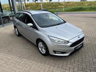 Ford Focus Ford Focus 1.5 TDCI TREND AIRCO NAVI PDC. - afbeelding nr 11