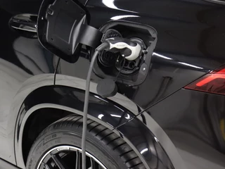 Mercedes-Benz GLE Mercedes-Benz GLE 350 e 4MATIC AMG [APPLE CARPLAY, AIRMATIC, CAMERA + TOP VIEUW, ADAPTIVE CRUISE CONTROL, DIGITAL DASH, SFEERVERLICHTING, STOELVERWARMING, ELEKTRISCHE STOELEN, FLIPPERS, TREKHAAK, NAVIGATIE, NIEUWSTAAT] - afbeelding nr 26