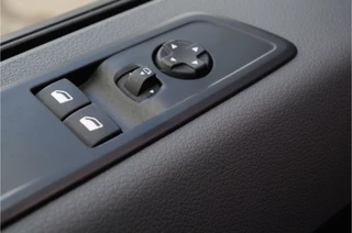Opel Vivaro Opel Vivaro 2.0 CDTI L3H1 Edition >145pk/Trekhaak/Apple Carplay/Android Auto... - afbeelding nr 19