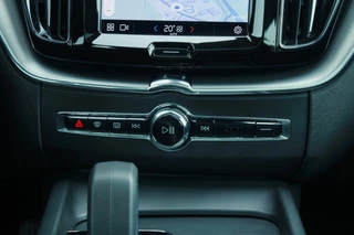 Volvo XC60 Volvo XC60 2.0 T6 Plug-in hybrid AWD Core Bright|LongRange|Clima|Pano|Camera - afbeelding nr 25