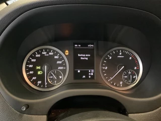 Mercedes-Benz Vito Mercedes-Benz Vito 119 CDI Aut L2 BPM VRIJ! 4Matic/ 4x4/ Allrad/ 270 Gr.Deuren/ Carplay/ Camera/ 19