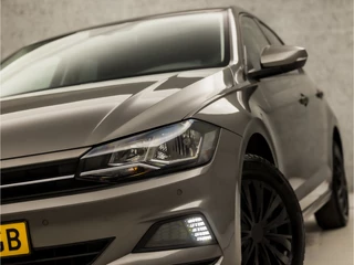 Volkswagen Polo Volkswagen Polo 1.0 TSI Sportline (APPLE CARPLAY, GETINT GLAS, PARKEERSENSOREN, SPORTSTOELEN, ADAPTIVE CRUISE, LED ACHTERLICHTEN, NIEUWE APK, NIEUWSTAAT) - afbeelding nr 31