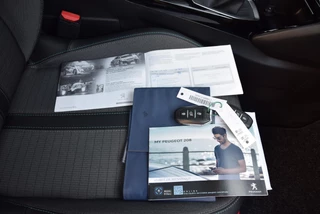 Peugeot 208 Peugeot 208 1.2 PureTech Allure Pack | Panoramadak | Apple carplay/android | Cruise control | - afbeelding nr 39
