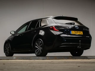 Toyota Corolla Touring Sports Toyota Corolla Touring Sports 1.8 Hybrid Business Plus Sport (APPLE CARPLAY,NAVI,CAMERA,CRUISE,CLIMATE,PDC,LED,DAB,SPORTSTOELEN) - afbeelding nr 4