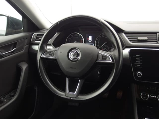 Škoda Superb AUTOMAAT / STOELVERW / XENON / CARPLAY / NAVI / CLIMA / PDC / BLUETOOTH / CRUISE / NL-AUTO - afbeelding nr 19