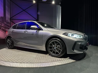 BMW 1 Serie BMW 1-serie 118i M-Sport *Carplay*Camera* - afbeelding nr 30
