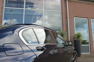 BMW 7 Serie ➡️ BMW 7-serie 750Li G12 xDrive High Executive | Origineel | Laser | Camera360 | Massage | Head-up | Bowers&Willikins | DAB | 449 pk | 20 inch | Softclose | - afbeelding nr 49
