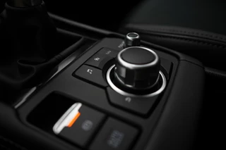 Mazda CX-3 Mazda CX-3 2.0 SkyActiv-G Luxury met vaste trekhaak en all-weather banden : dealer onderhouden - afbeelding nr 44