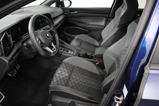 Volkswagen Golf Volkswagen Golf 1.5 eTSI DSG R-Line | DEMO ! | Navigatie | Climate Control | Adaptive cruise control | Dab | Led | Stoel en Stuurverwarming - afbeelding nr 10