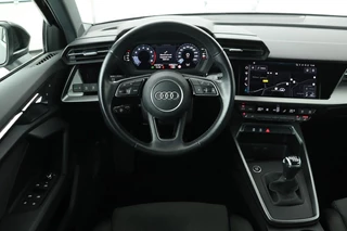 Audi A3 Audi A3 Sportback 30 TFSI Business edition | Adaptive Cruise | Stoelverwarming | Trekhaak | Carplay | Full LED | PDC | Navigatie - afbeelding nr 3