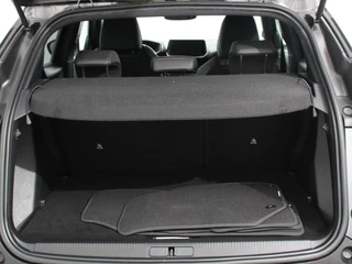 Peugeot 2008 Peugeot 2008 1.2 PureTech 130pk Automaat GT-Line Navigatie Apple Carplay/Android Auto Camera Parkeersensoren Ledverlichting Cruise Control Virtual Cockpit Climate Control Lichtmetalen velgen - afbeelding nr 33