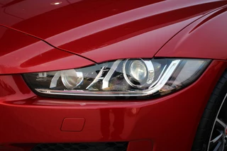 Jaguar XE Jaguar XE 2.0 R-Sport | 200PK | El. Stoelen | Camera | Afneembare trekhaak - afbeelding nr 3
