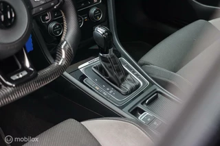 Volkswagen Golf Volkswagen Golf 2.0 TSI R 4Motion | Pano | Carbon | DSG | Stoelverwarming - afbeelding nr 11