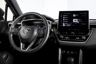 Toyota Corolla Cross Toyota Corolla Cross Hybrid 140 Style | Dig. Cockpit | Adapt. Cruise | Stoel+-Stuurverw. | Trekhaak | PDC | Camera | NAV+App. Connect | Elek. Klep | ECC | LM 18