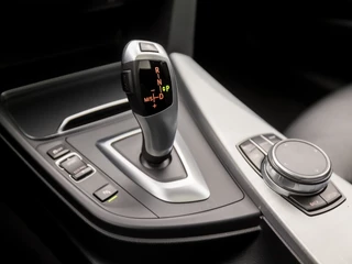 BMW 3 Serie Automaat (PANORAMADAK, M PAKKET, GROOT NAVI, VIRTUAL COCKPIT, STOELVERWARMING, LEDEREN SPORTSTOELEN, PARKEERSENSOREN, GETINT GLAS, ZWART HEMEL, NIEUWSTAAT) - afbeelding nr 12
