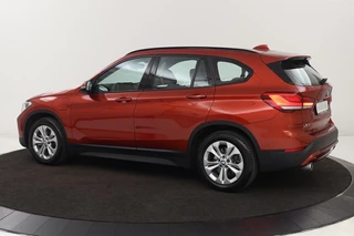 BMW X1 BMW X1 xDrive25e Advantage | Head-Up | Stoelverwarming |  Sportstoelen | Camera | Full LED | DAB | Navigatie | Climate control | PDC | Cruise control - afbeelding nr 2
