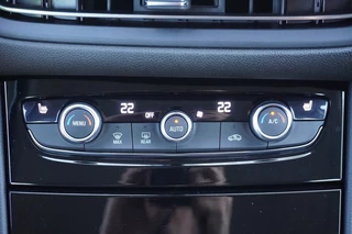 Opel Grandland Opel Grandland 1.2 Turbo Ultimate Automaat / Camera / Stoel- en stuurverwarming / Navi / Alcantara - afbeelding nr 26