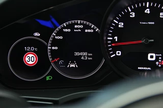 Porsche Cayenne Porsche Cayenne 3.0 BTW | Pano | 22 inch | Bose | Camera | Softclose - afbeelding nr 16