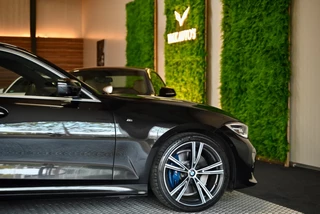 BMW 3 Serie BMW 3-serie 330i M-Sport Individual - Nappaleer - 360 Camera - Adaptive Cruise Control - Stuurverwarming - Keyless Entry - Schuifd - afbeelding nr 52