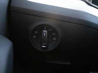 Škoda Superb Skoda Superb Combi 1.4 TSI iV 218pk Ambition | Navigatie | Privacy glass | Trekhaak - afbeelding nr 46