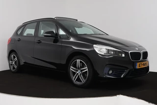 BMW 2 Serie BMW 2-serie Active Tourer 225i xDrive M Sport (PANORAMADAK, TREKHAAK, STOELVERWARMING, HEAD-UP, PARKEERSENSOREN, NAVIGATIE) - afbeelding nr 11