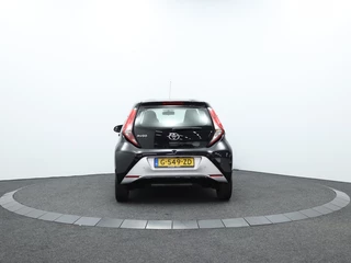 Toyota Aygo Toyota Aygo 1.0 VVT-i x-play Automaat | Carplay navigatie | Camera | Airco - afbeelding nr 12