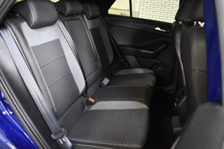 Volkswagen T-Roc CAMERA/BEATS/AKRAPOVIC/TREKHAAK - afbeelding nr 31