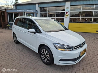 Volkswagen Touran 1.5 TSI Comfortline Business 7 persoons