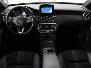 Mercedes-Benz A-Klasse Mercedes-Benz A-klasse 180 Urban | Stoelverwarming | Navigatie |  Sportstoelen | Half leder | Cruise control | Park Assist | Airco | Bluetooth - afbeelding nr 8