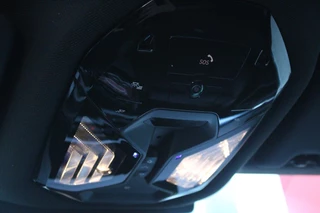 BMW 5 Serie BMW 5-serie 530e M-SPORT PRO 300PK (nieuw model) | PANORAMA DAK | M-SPORT PAKKET | M-SPORT AERODYNAMICA |  M-SPORT NAPPALEDEREN STUURWIEL MET SPORTBOOST FUNCTIE | BMW SHADOWLINE ADAPTIEVE LED KOPLAMPEN | ELEKTRISCH BEDIENBARE ACHTERKLEP |  BMW INDIVIDIUAL HIGH GLOSS EXTERIEUR RAAMLIJST AFWERKING | BMW LIVE COCKPIT PROFESSIONAL | ELEKTRISCH VERSTELBARE VOORSTOELEN MET VENTILATIE / VERWARMING EN GEHEUGEN OP DE BESTUURDERSSTOEL |  ACHTERBANKVERWARMING | 4-ZONE CLIMATE CONTROL | DONKER GETINTE ACHTERRUITEN | DONKERE HEMELBEKLEDING | DRIVE ASSISTANT | HARMAN KARDON Hi-Fi GELUIDSSYSTEEM| DRAARLOZE TELEFOONLADER | DRAADLOOOS APPLE CARPLAY / ANDROID AUTO | KLASSE 3 ALARM | COMFORT ACCESS | 20