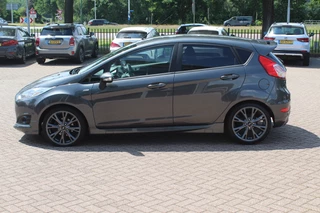 Ford Fiesta Ford Fiesta 1.0 EcoBoost ST Line / Navigatie / Parkeerhulp achter / 17'' / Xenon / DAB / Getint glas / Cruise Control - afbeelding nr 5