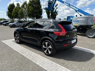Volvo XC40 Volvo XC40 T4 Plug-In Hybrid R-Design | Trekhaak | Keyless Entry | Park. Camera | Stoelverwarming | Voorruitverwarming | - afbeelding nr 5