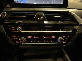 BMW 5 Serie HEAD-UP/LASER/ACC/TREKHAAK/360CAMERA/ALCANTARA/KEYLESS/SHADOW-LINE/DRIVING ASS PRO/SFEER/STUUR+STOELVERWARMING/LIVE COCKPIT/M-AERODYNAMIC/SOPHISTOGRAU/VOLLEDIG BMW DEALER HISTORIE - afbeelding nr 18