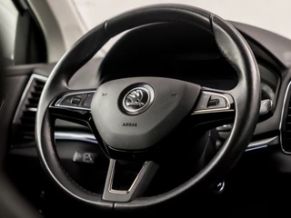 Škoda Karoq Automaat (APPLE CARPLAY, GROOT NAVI, CAMERA, LEDER/ALCANTARA, STOELVERWARMING, SPORTSTOELEN, ADAPTIVE CRUISE, GETINT GLAS, PARKEERSENSOREN, LED KOPLAMPEN, NIEUWE APK, NIEUWSTAAT) - afbeelding nr 18