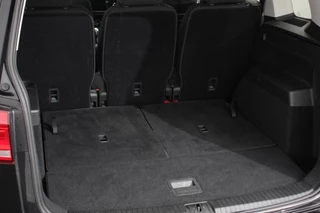 Volkswagen Touran Volkswagen Touran 1.5 TSI DSG Highline 7p | Navigatie | Apple Carplay/Android Auto | Parkeersensoren | Adaptive Cruise Control | Stoel-en stuurverwarming | Elektrische achterklep | Getinte ramen | Climatronic - afbeelding nr 27